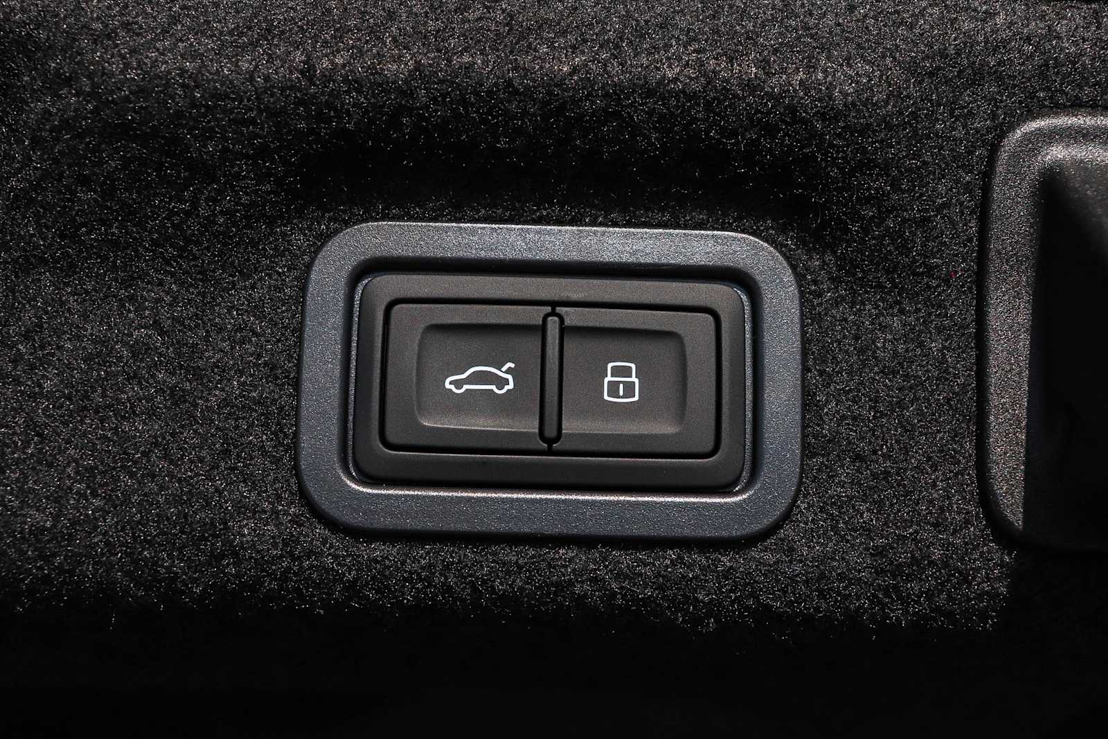 Thumbnail: 2026 Audi A6 - 36