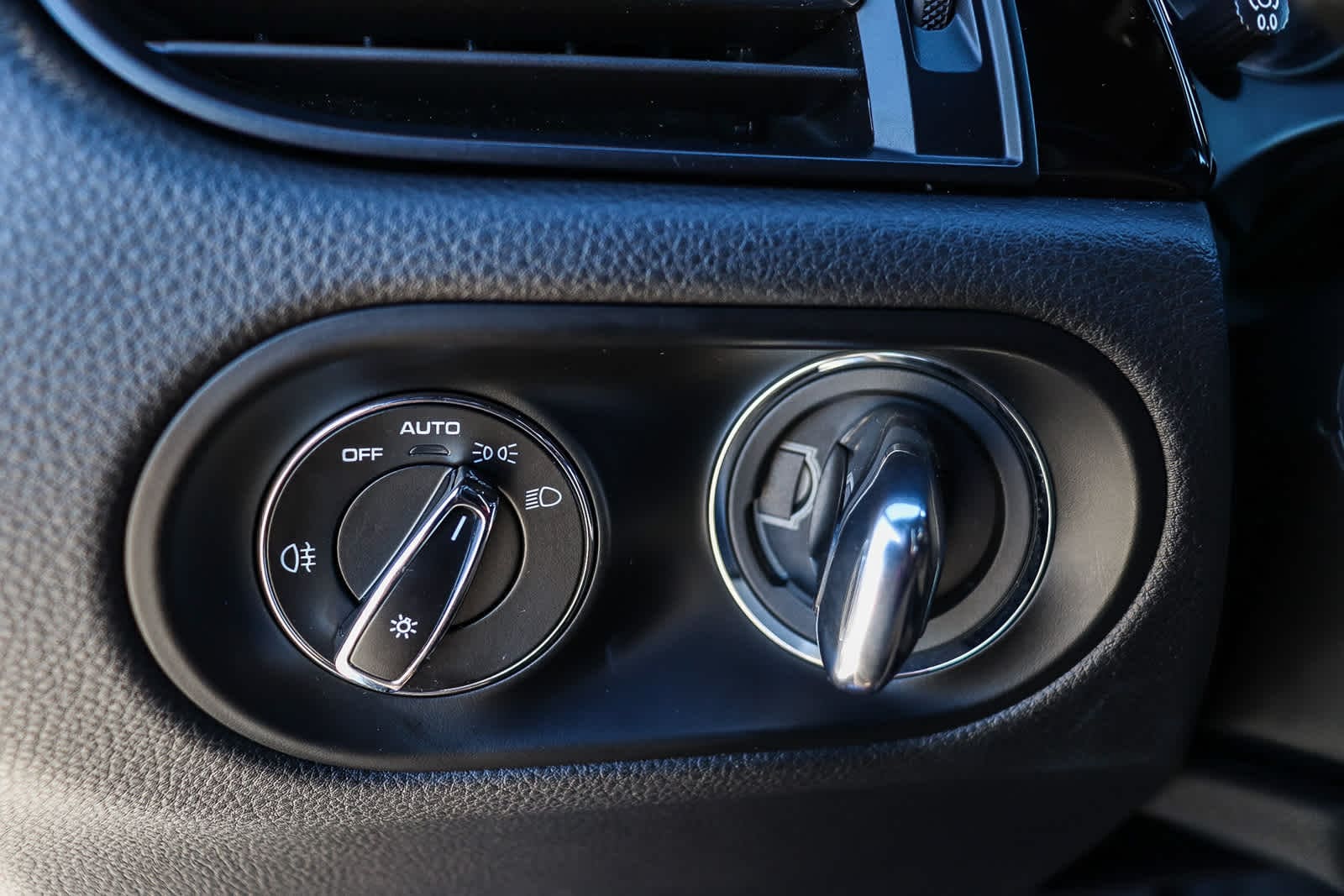 Thumbnail: 2020 Porsche Macan - 28