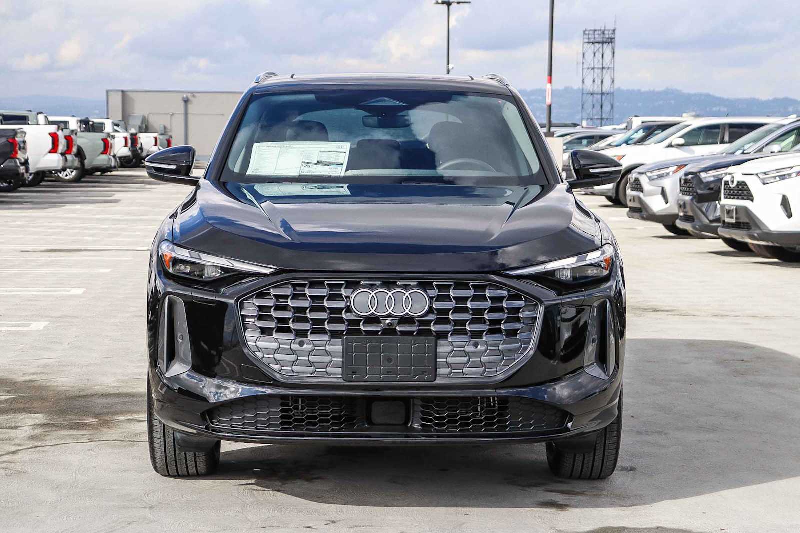 Thumbnail: 2025 Audi Q5 - 2