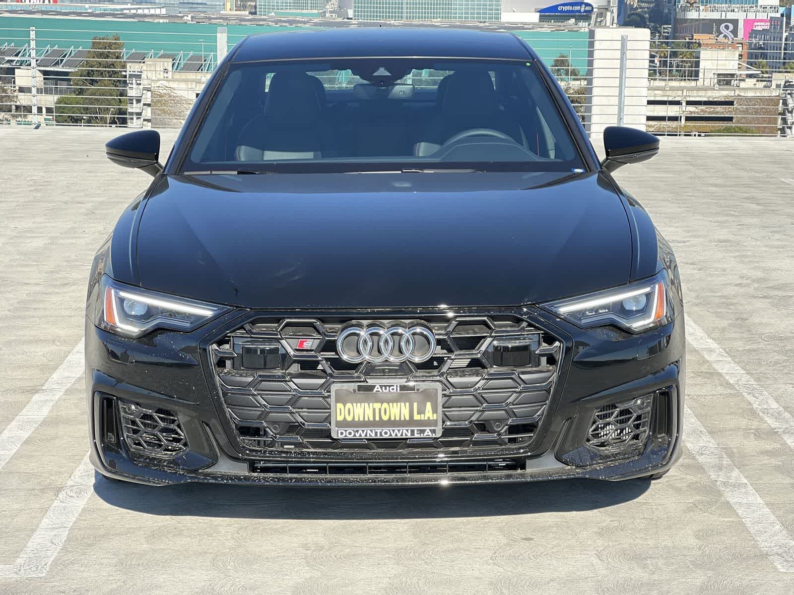 Thumbnail: 2025 Audi S6 - 6