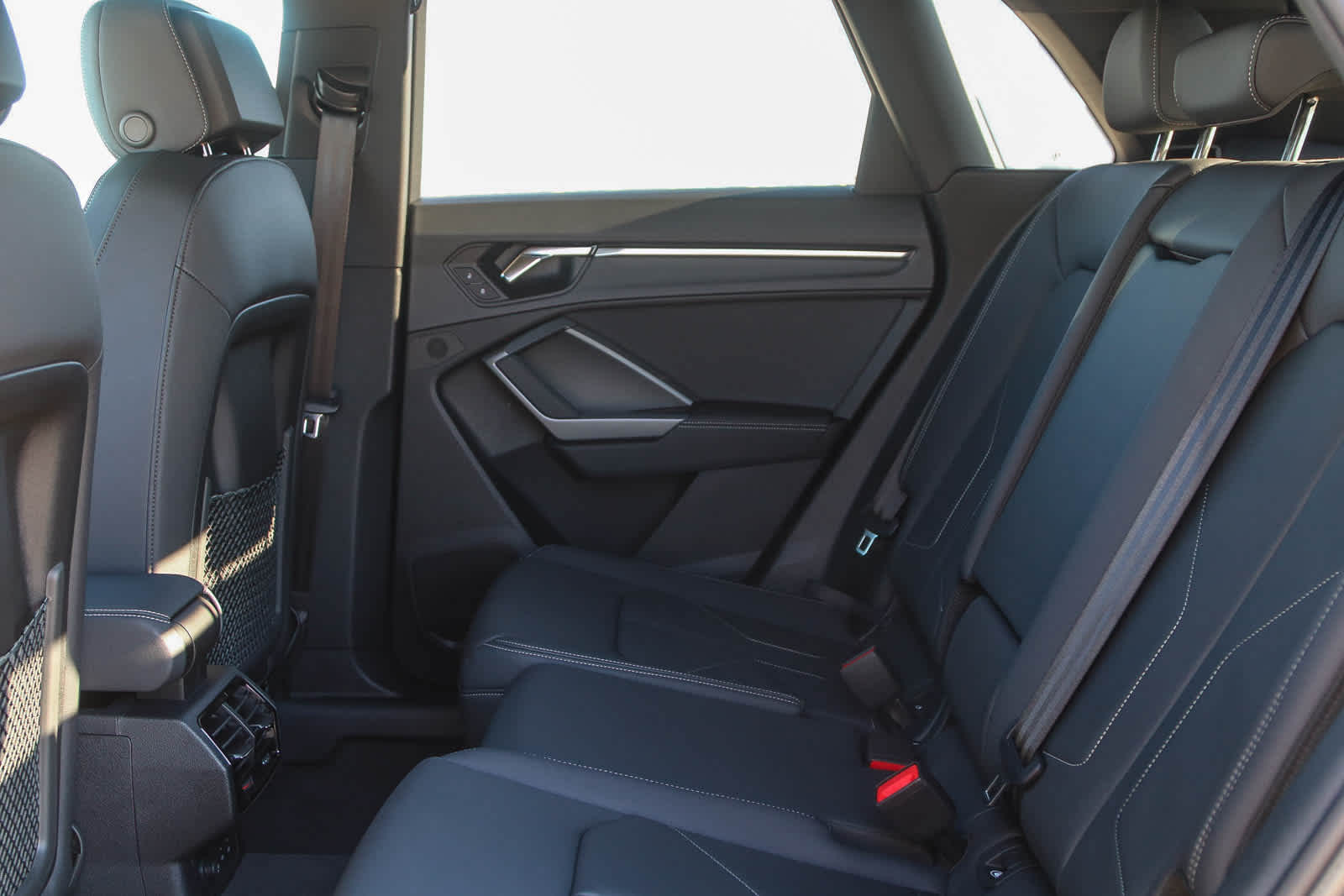 Thumbnail: 2025 Audi Q3 - 26