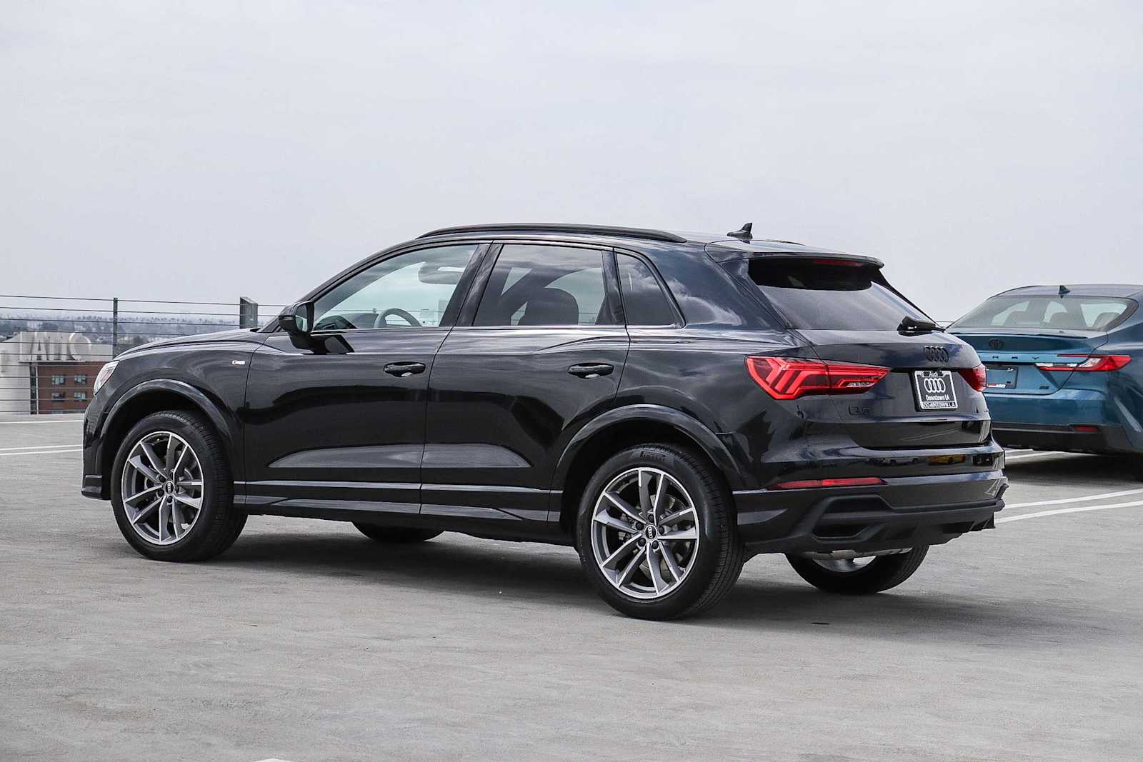 Thumbnail: 2025 Audi Q3 - 6