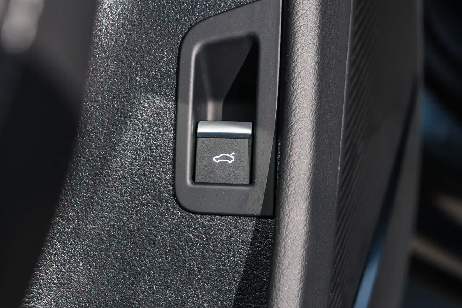 Thumbnail: 2026 Audi Q8 - 29