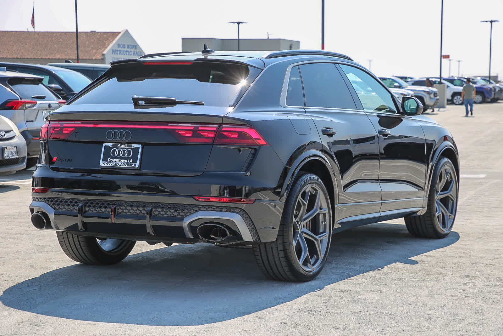 Thumbnail: 2025 Audi RS Q8 - 4