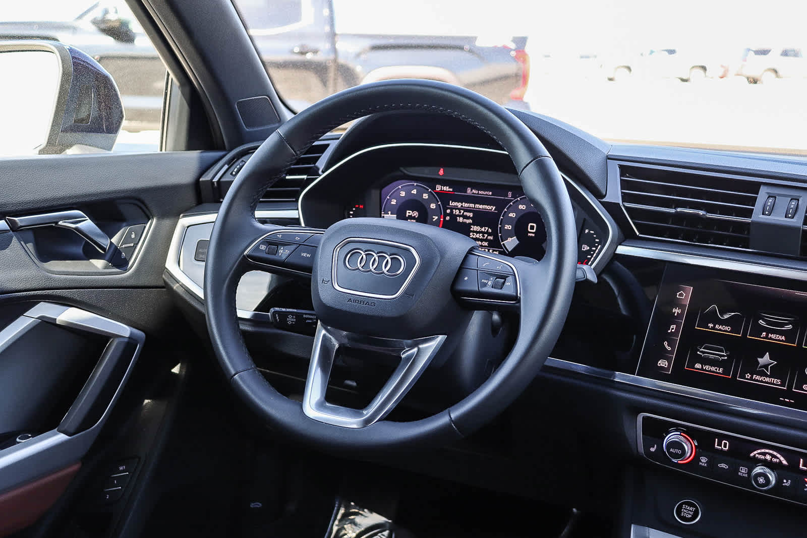 Thumbnail: 2025 Audi Q3 - 22