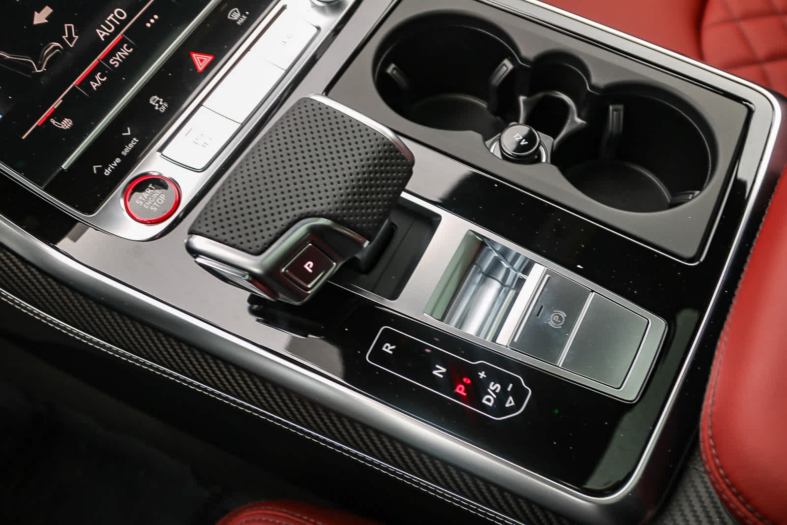 Thumbnail: 2025 Audi SQ8 - 19