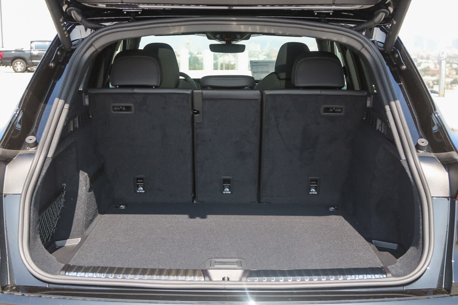 Thumbnail: 2025 Audi SQ5 - 41