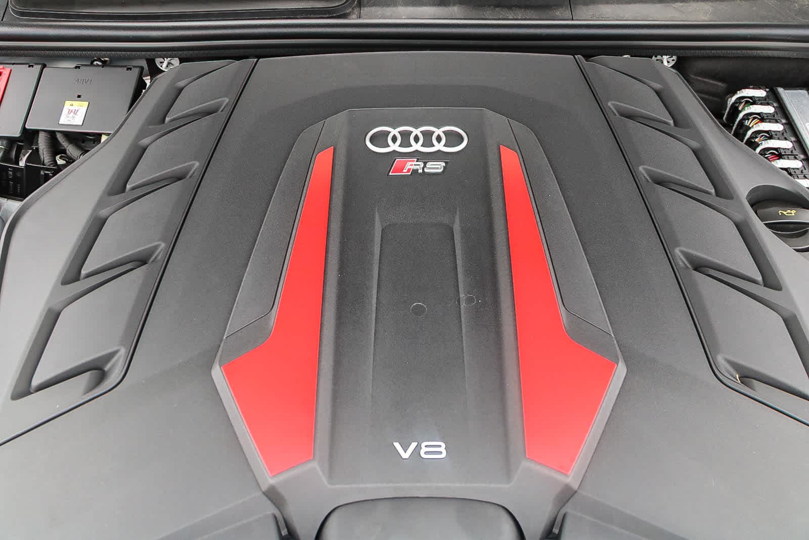 Thumbnail: 2025 Audi RS Q8 - 28