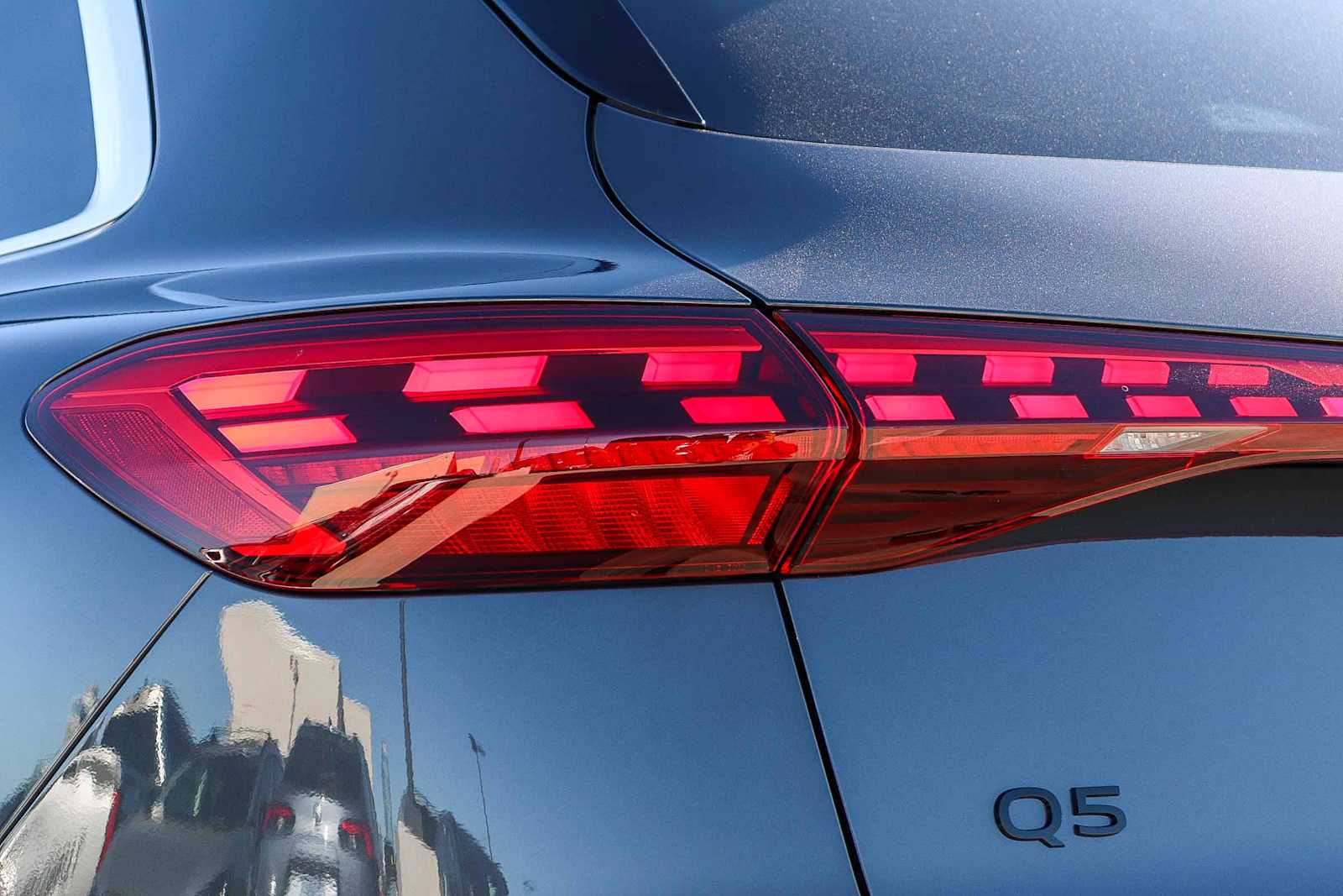 Thumbnail: 2025 Audi Q5 - 12