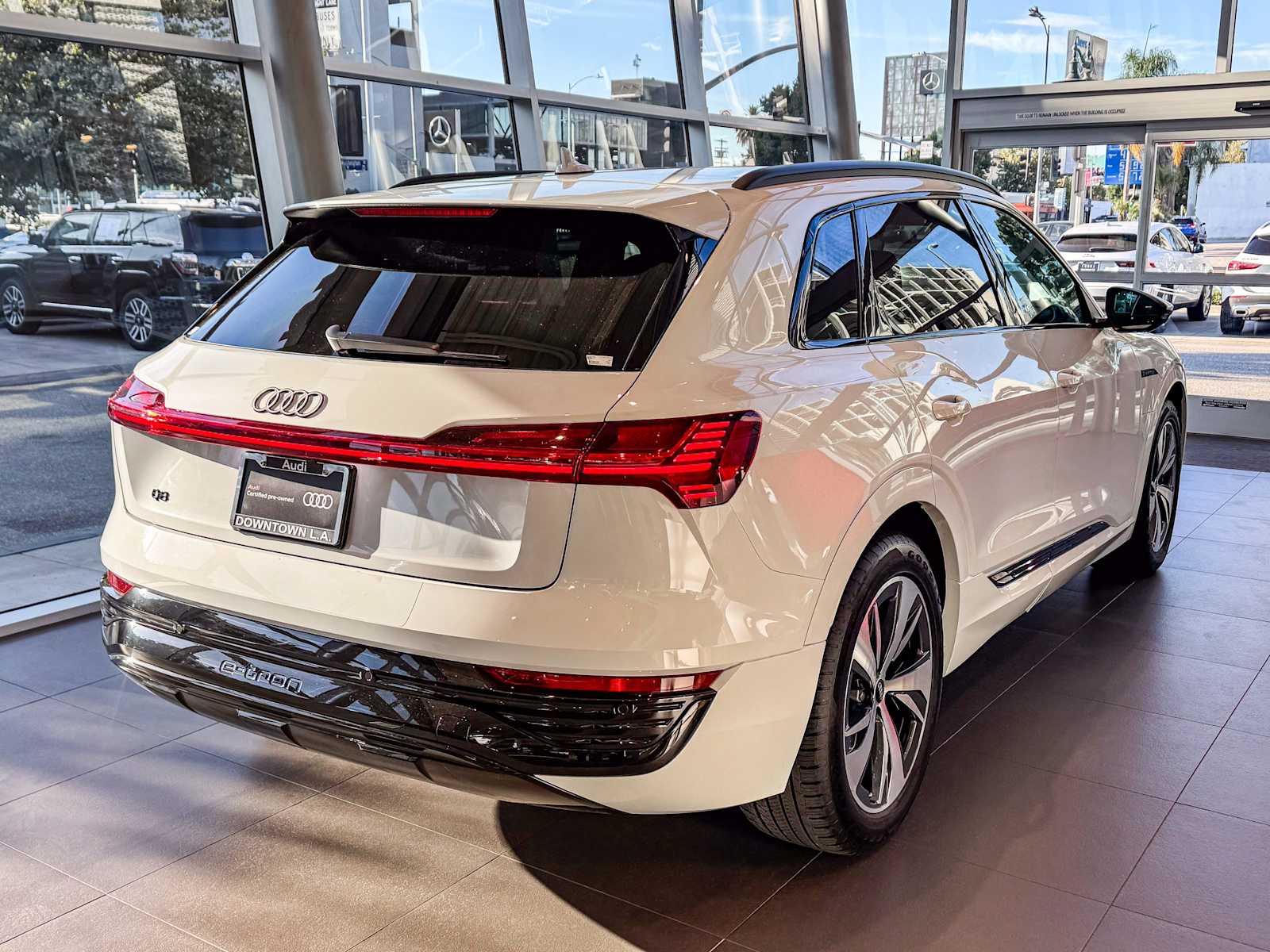 Thumbnail: 2024 Audi Q8 e-tron - 7