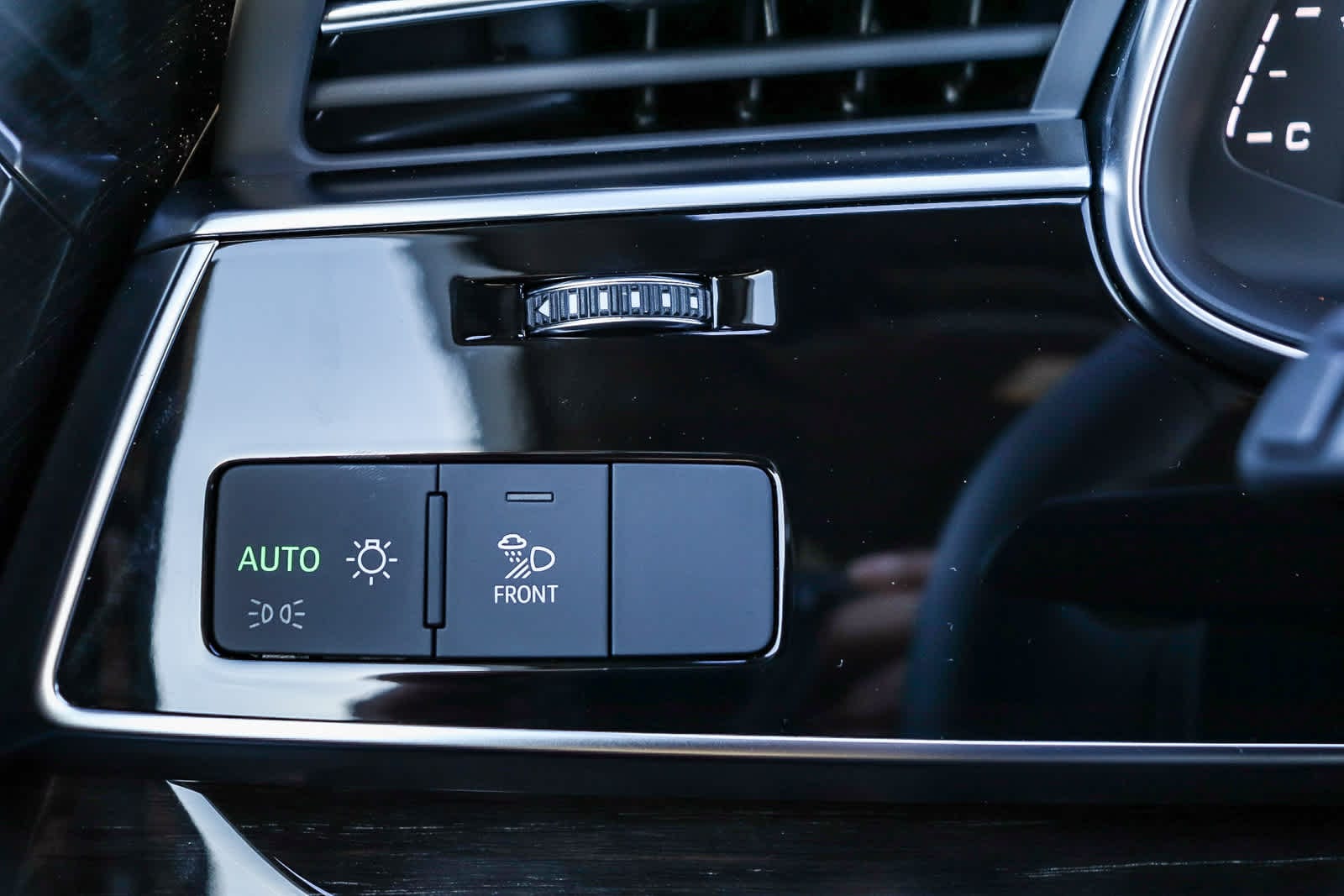 Thumbnail: 2026 Audi Q7 - 31