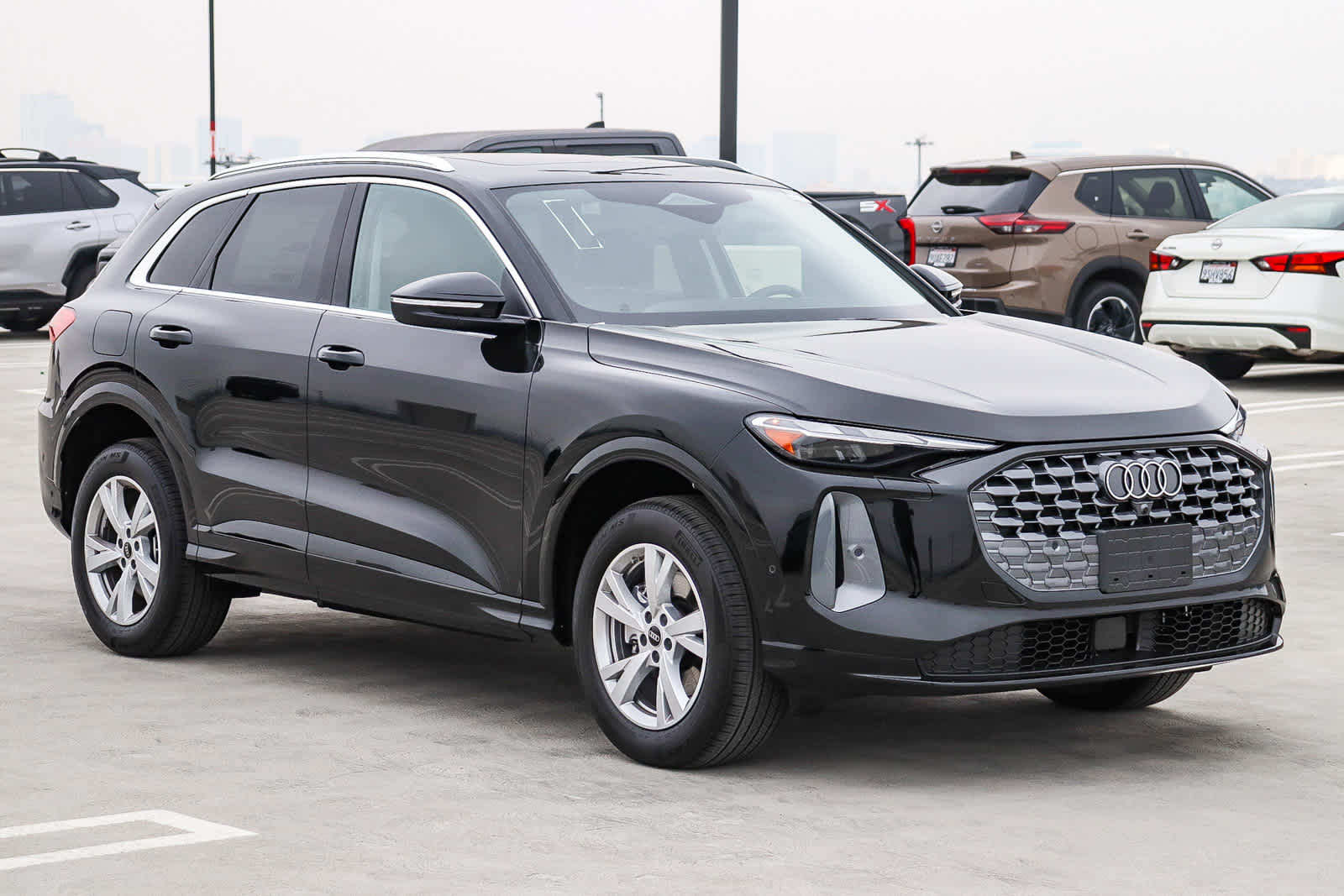 Thumbnail: 2025 Audi Q5 - 3