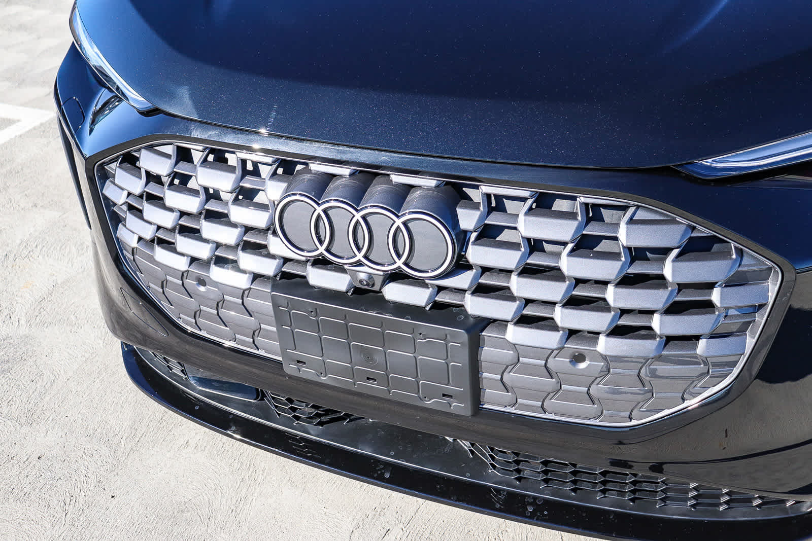 Thumbnail: 2025 Audi Q5 - 8