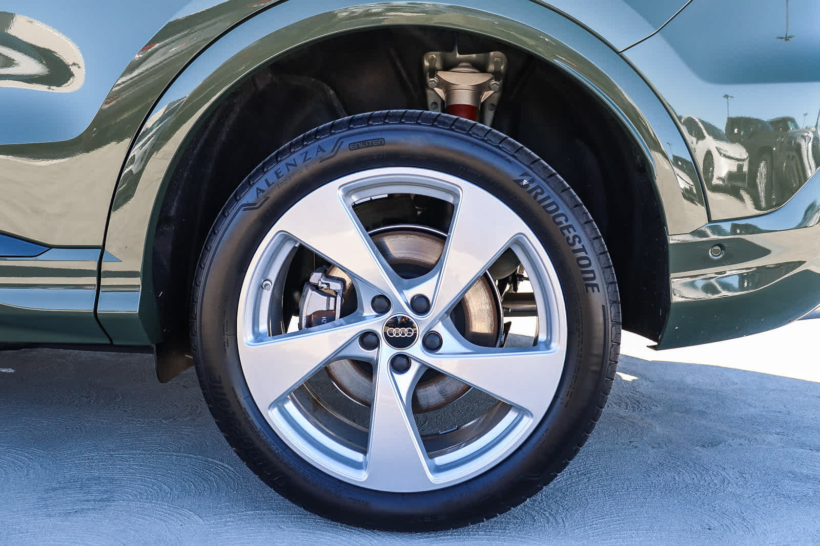 Thumbnail: 2025 Audi Q5 - 13