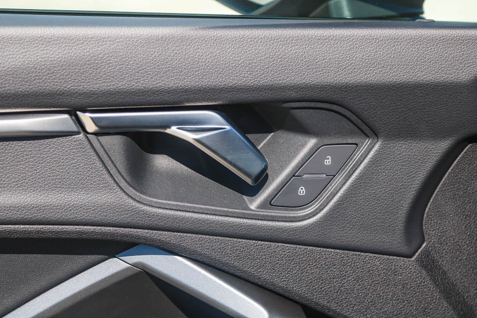 Thumbnail: 2025 Audi Q3 - 34