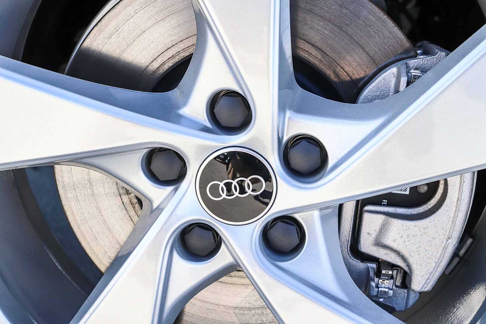 Thumbnail: 2025 Audi Q5 - 15