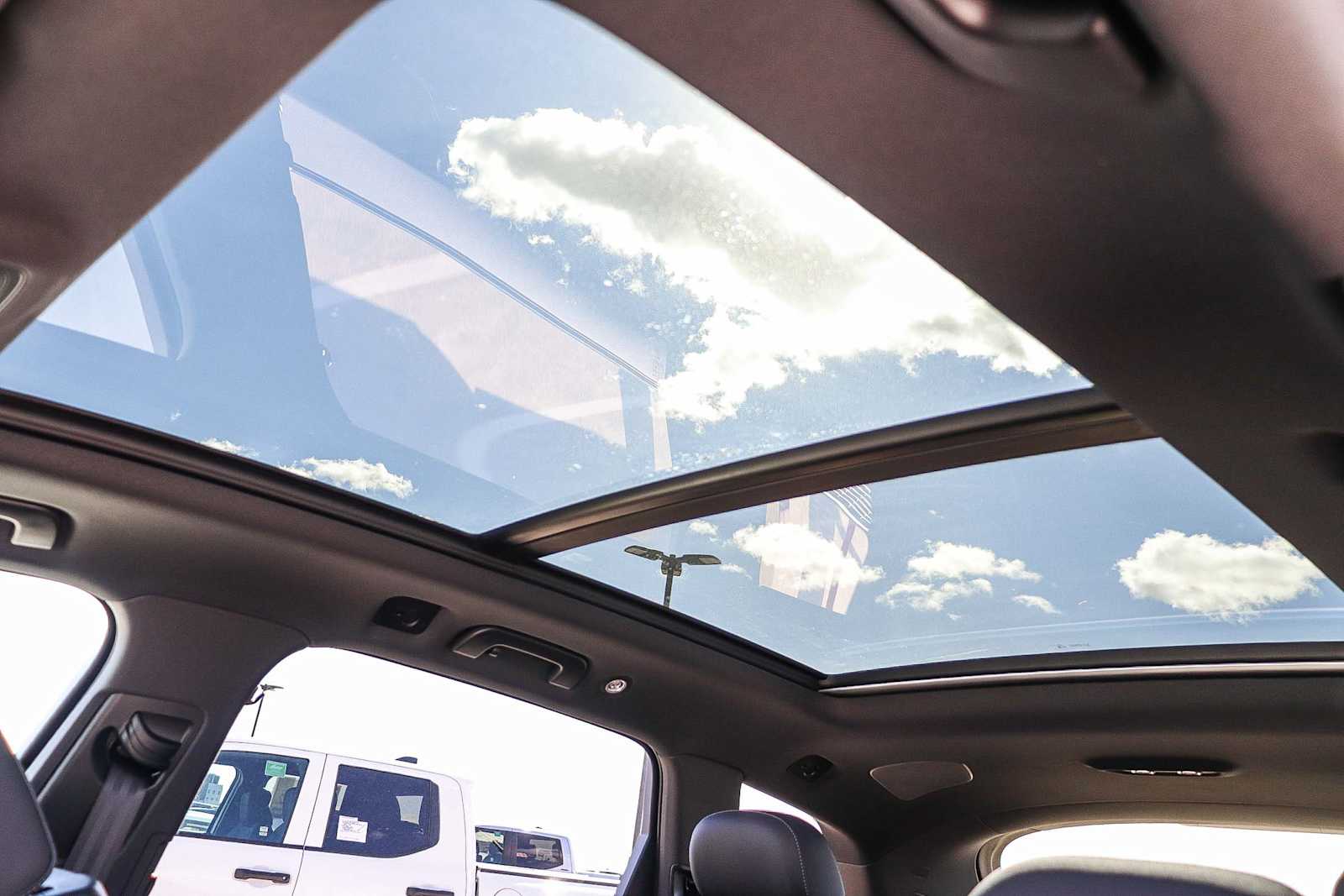 Thumbnail: 2026 Audi Q7 - 36