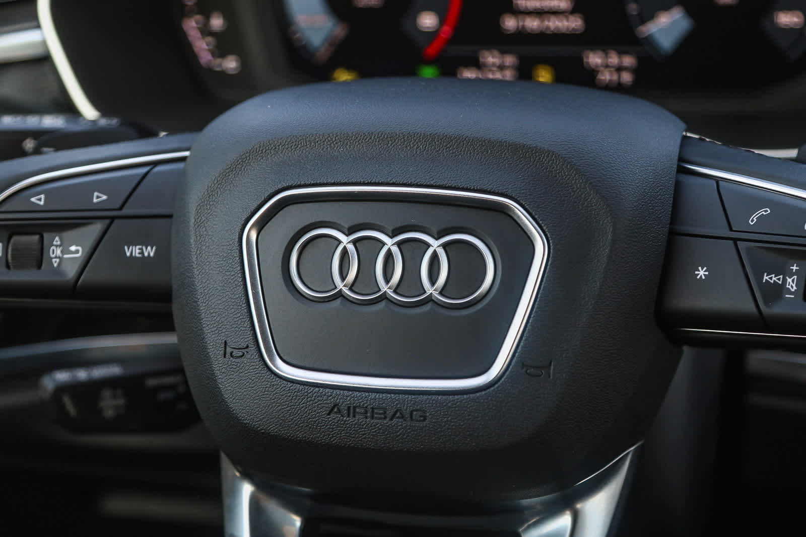 Thumbnail: 2025 Audi Q3 - 24