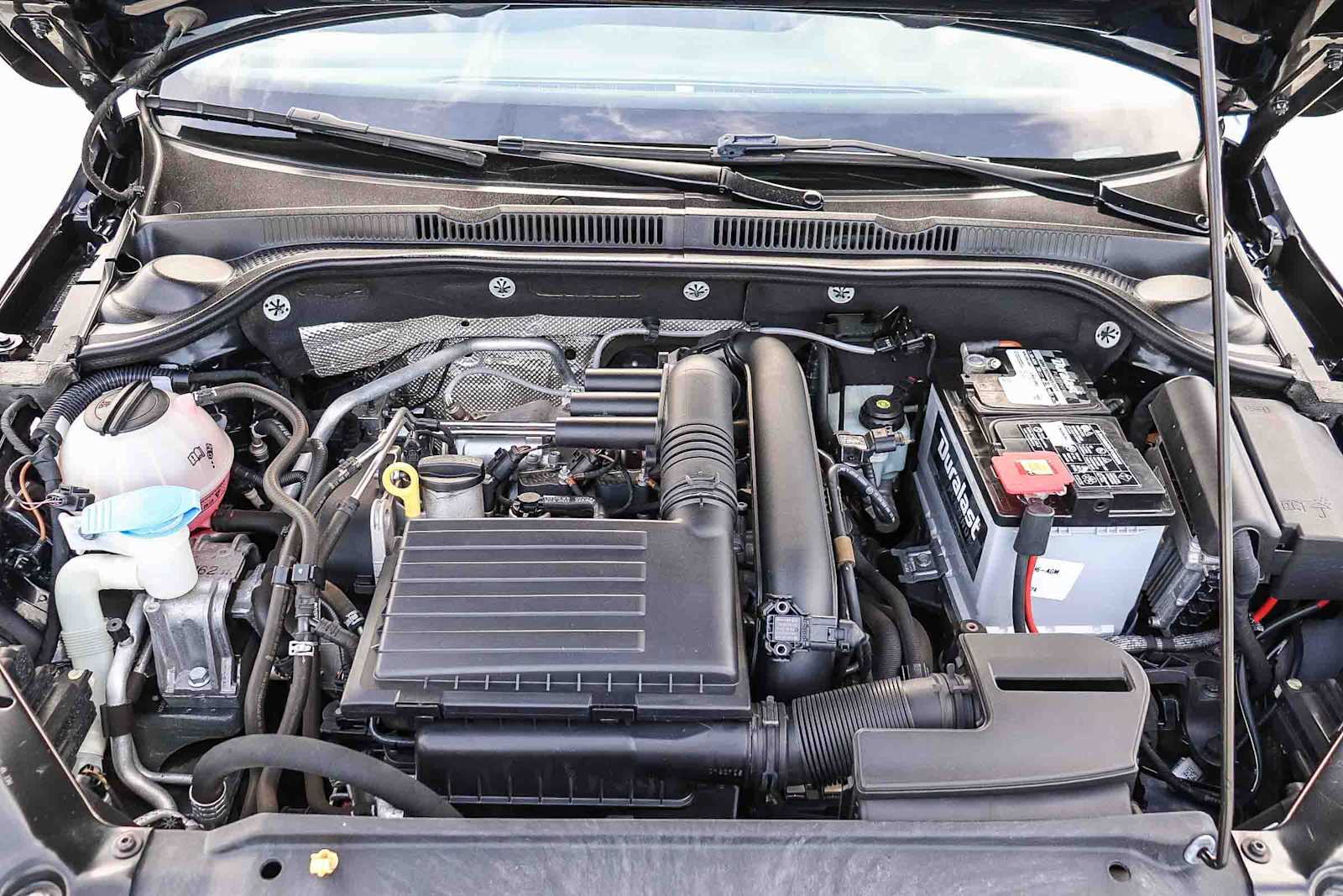 Thumbnail: 2017 Volkswagen Jetta - 37