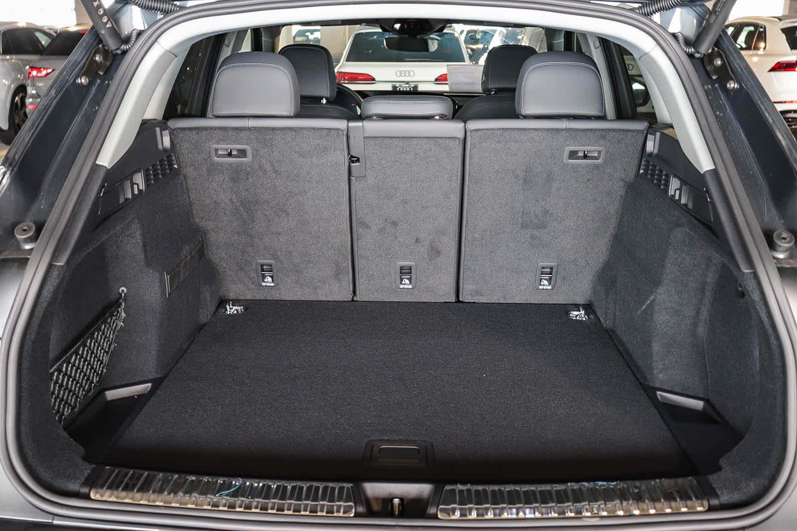 Thumbnail: 2025 Audi Q5 - 31