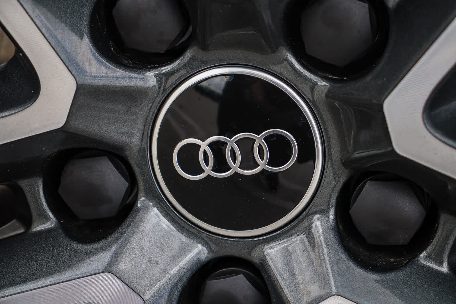 Thumbnail: 2025 Audi Q5 - 15