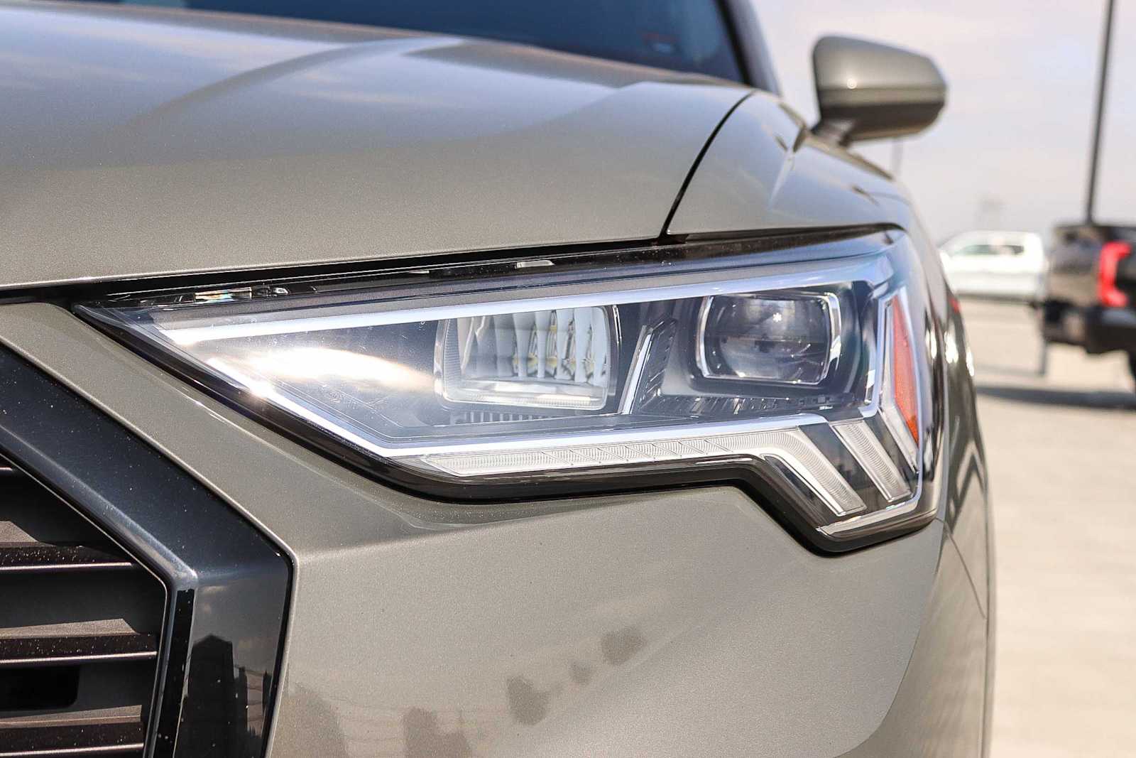 Thumbnail: 2023 Audi Q3 - 6