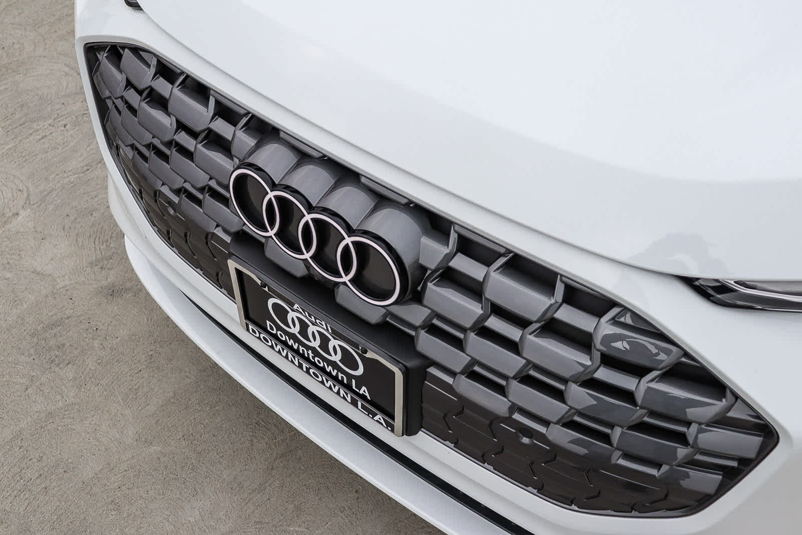 Thumbnail: 2025 Audi Q5 - 8