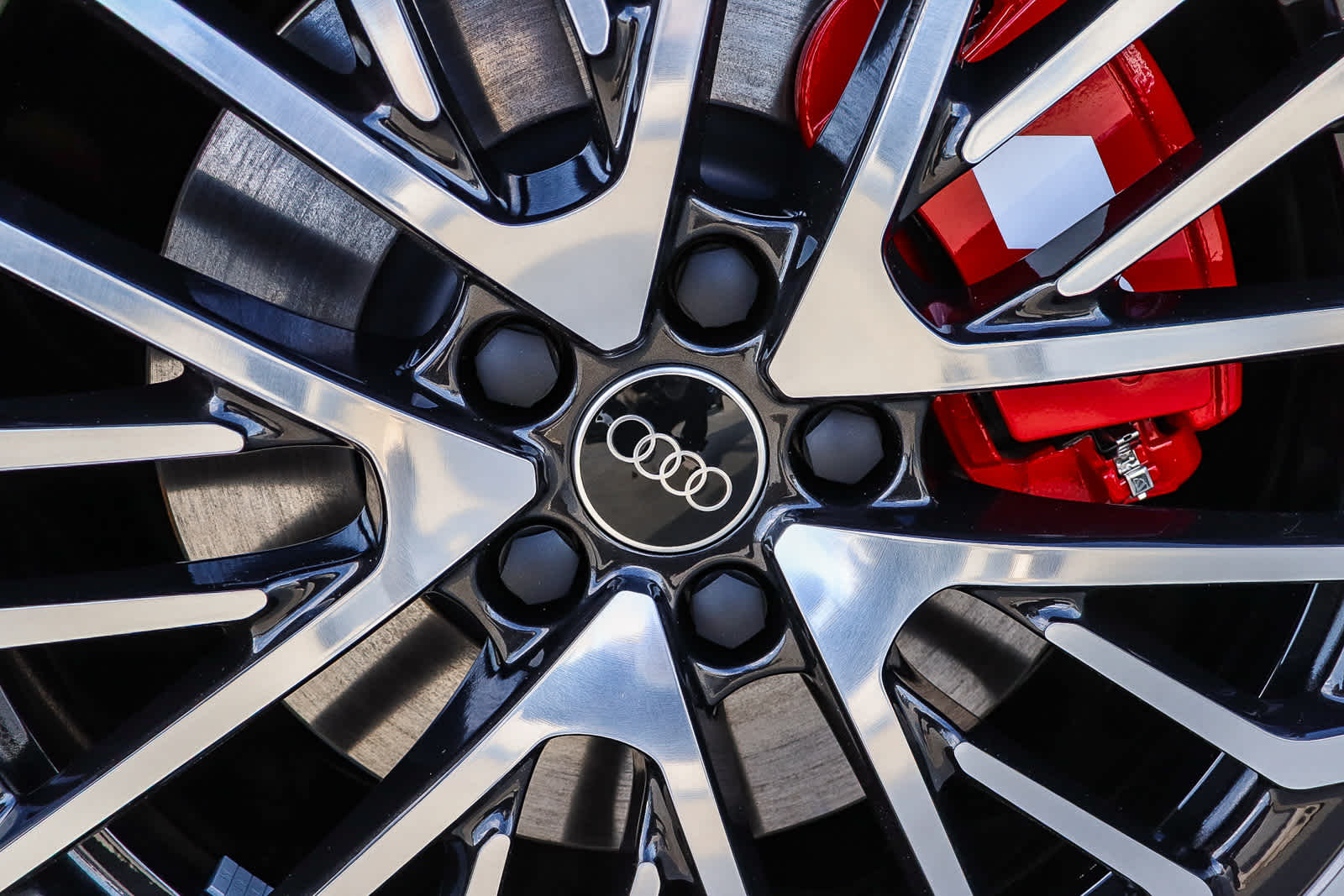 Thumbnail: 2025 Audi S5 - 15