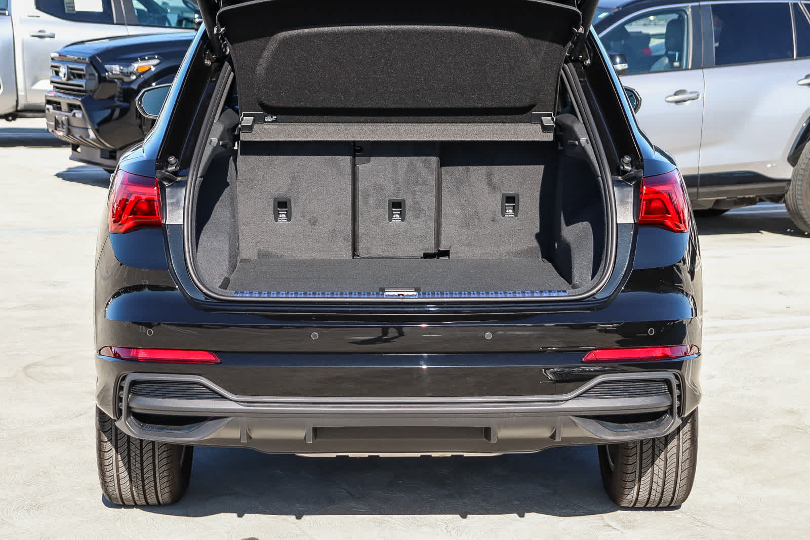 Thumbnail: 2025 Audi Q3 - 39