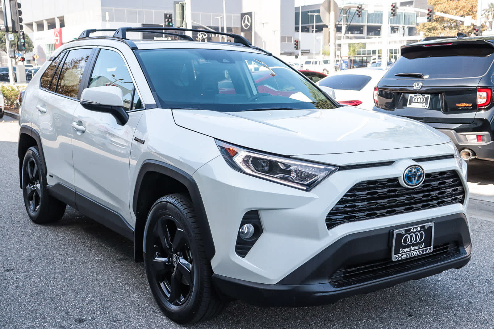 Thumbnail: 2021 Toyota RAV4 - 3