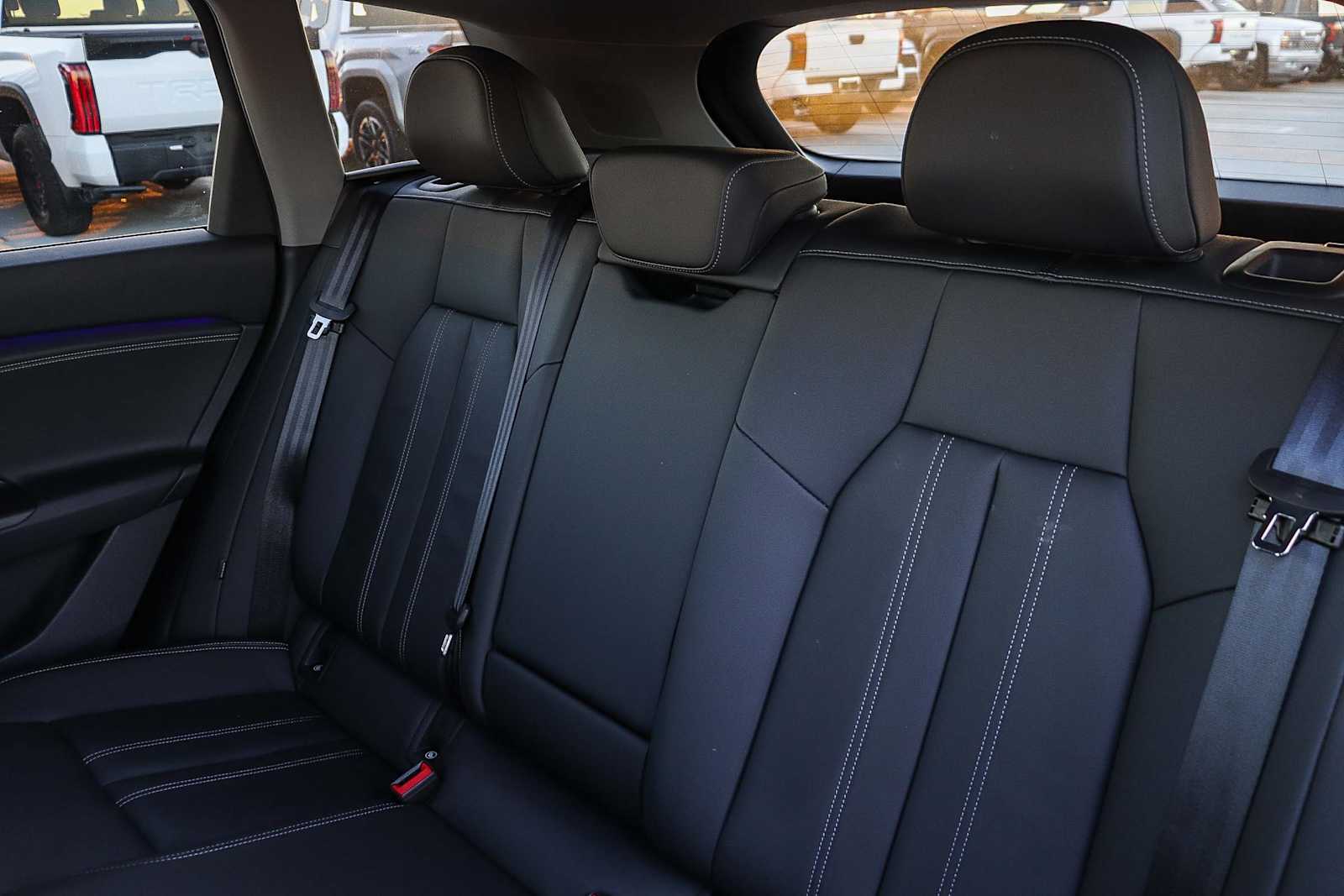 Thumbnail: 2025 Audi Q6 e-tron - 22