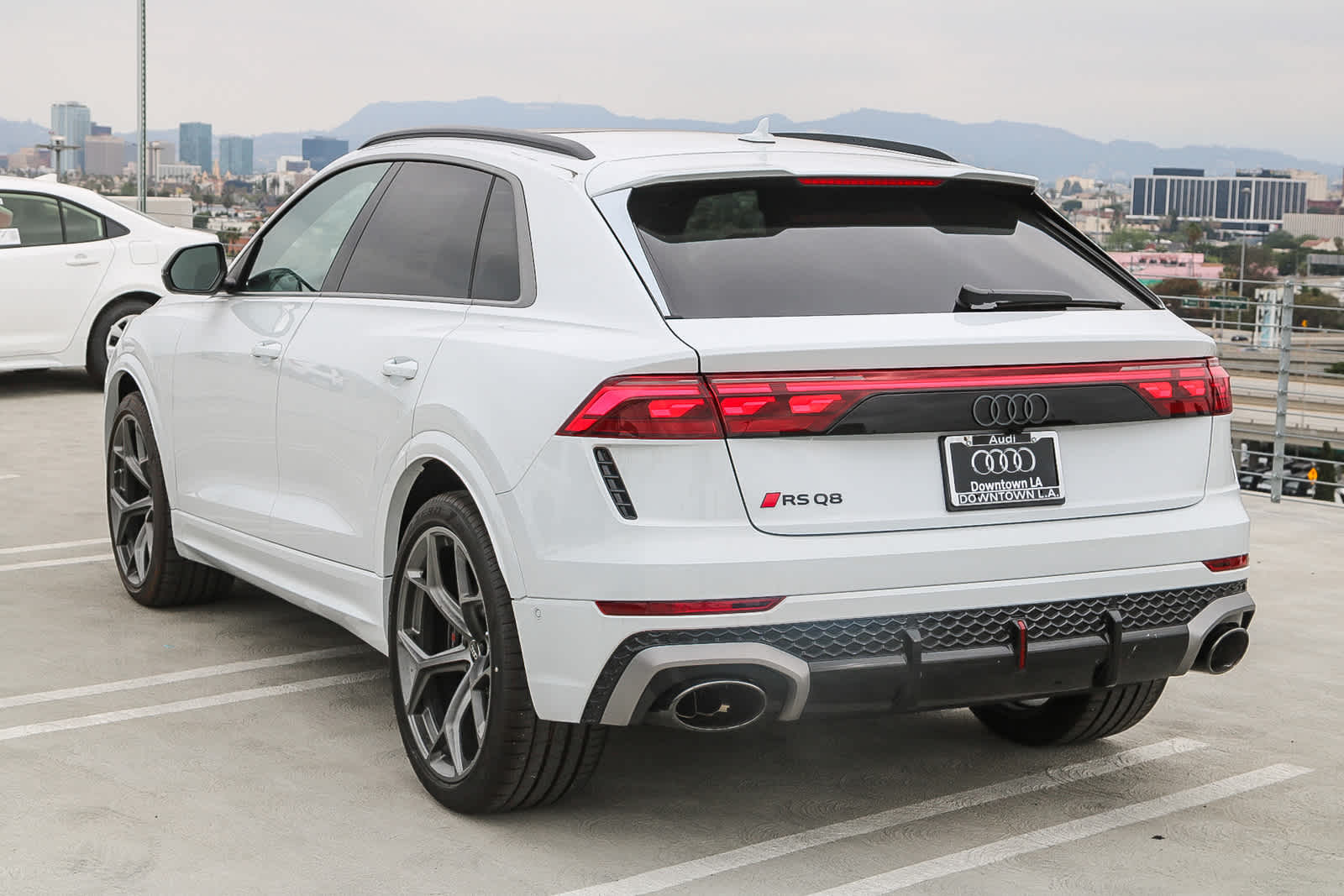 Thumbnail: 2025 Audi RS Q8 - 6