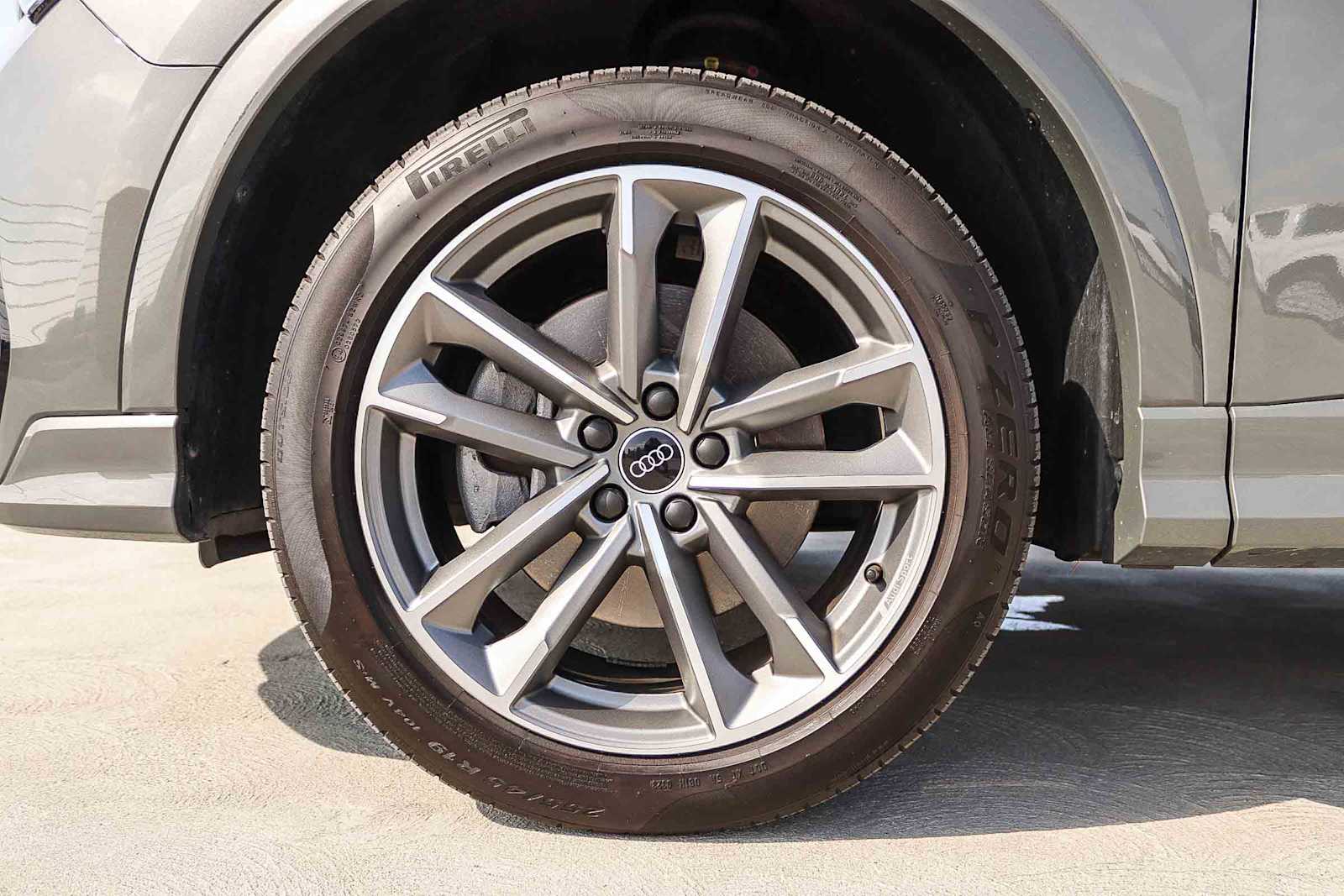 Thumbnail: 2023 Audi Q3 - 13