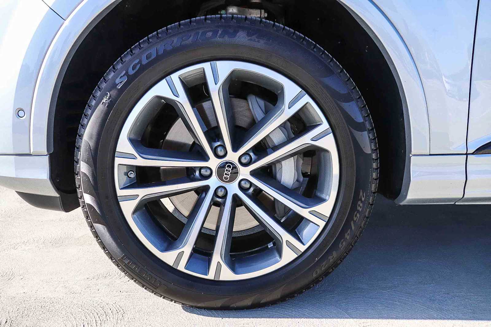 Thumbnail: 2025 Audi Q7 - 14