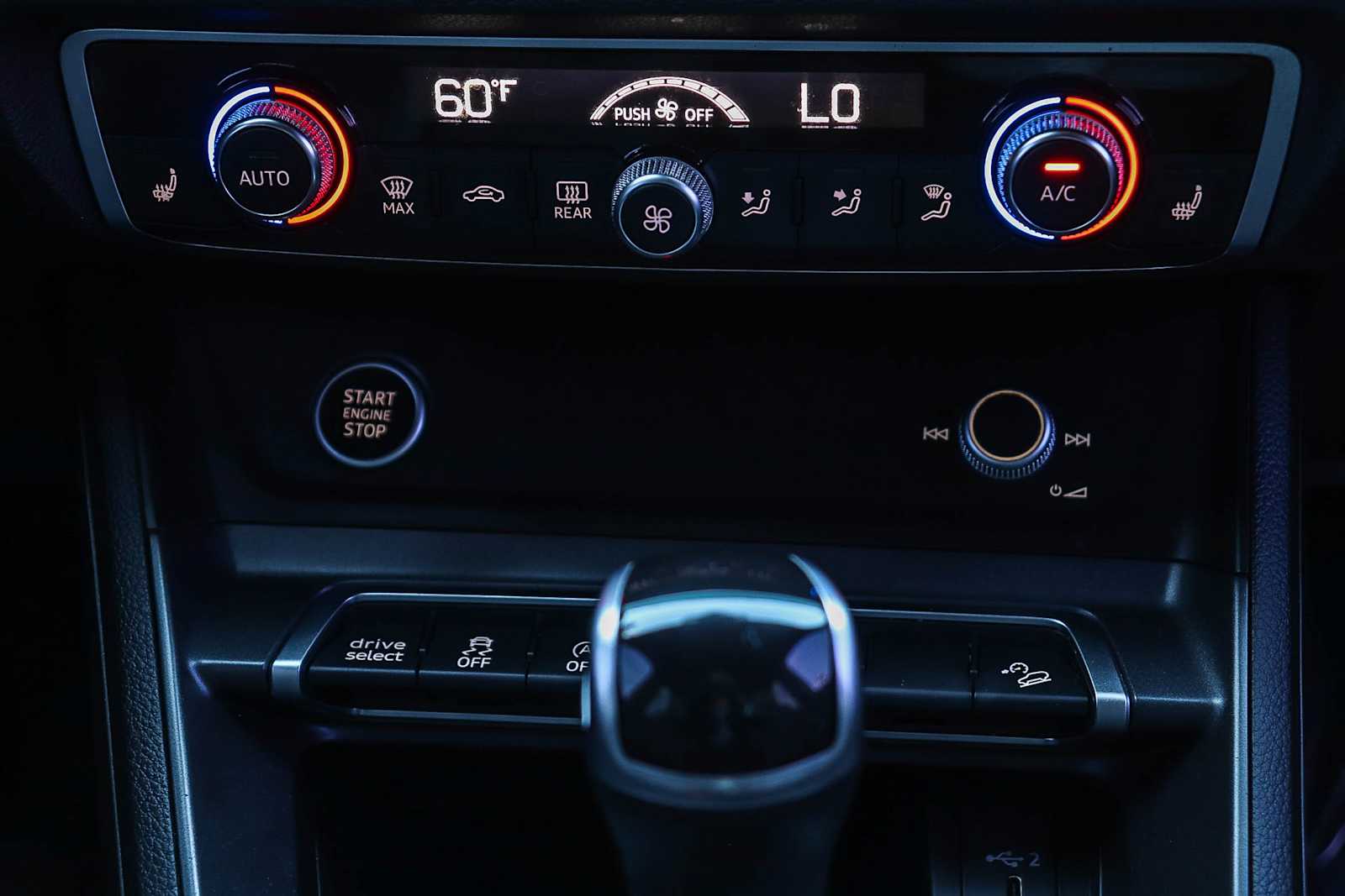 Thumbnail: 2021 Audi Q3 - 18