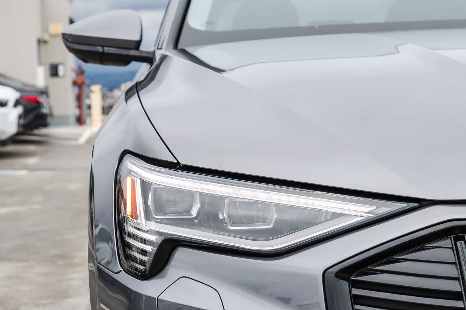 Thumbnail: 2022 Audi e-tron - 6