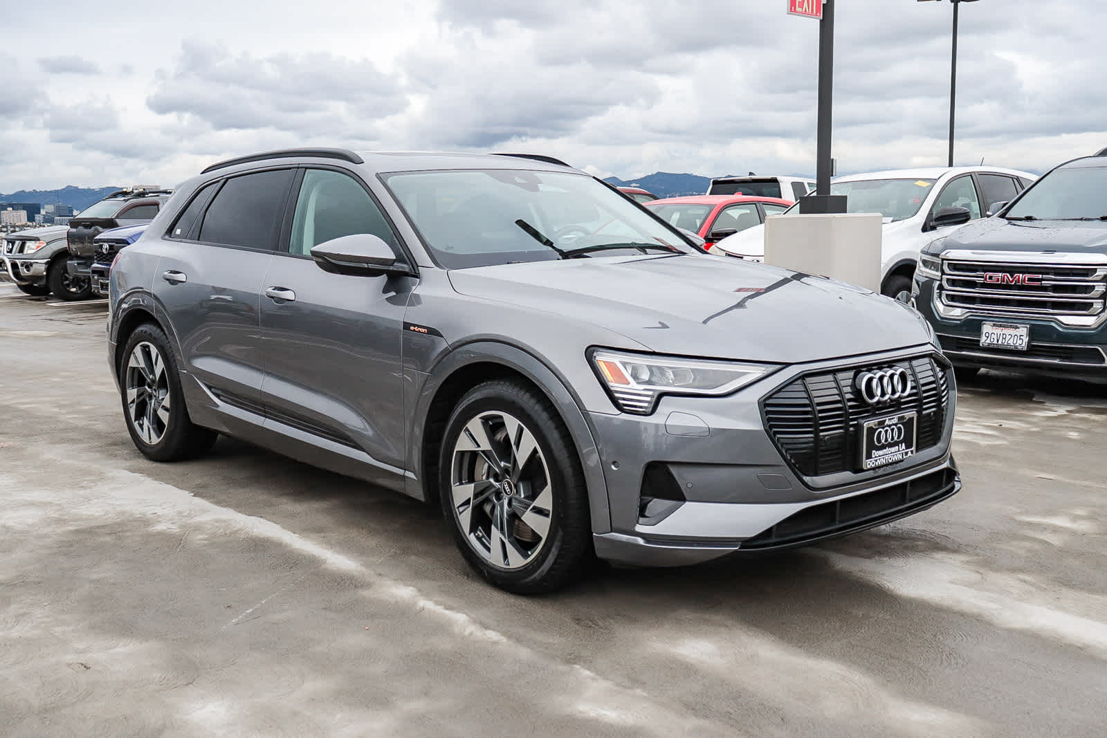 Thumbnail: 2022 Audi e-tron - 3