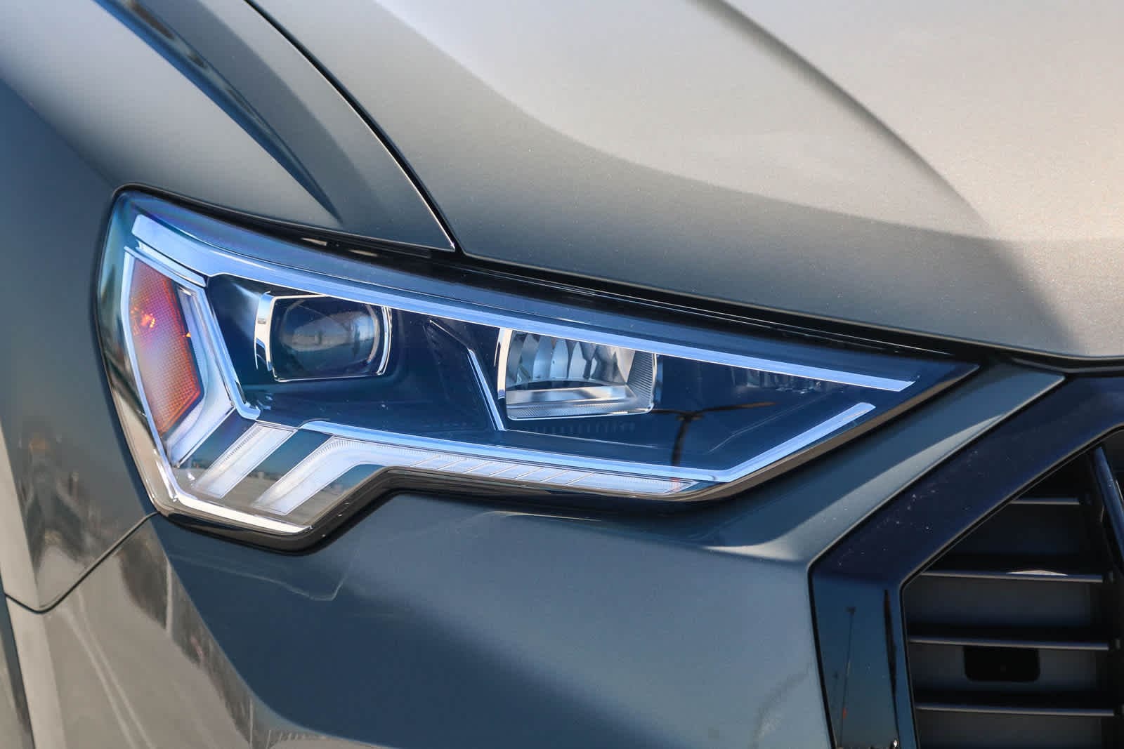 Thumbnail: 2025 Audi Q3 - 3