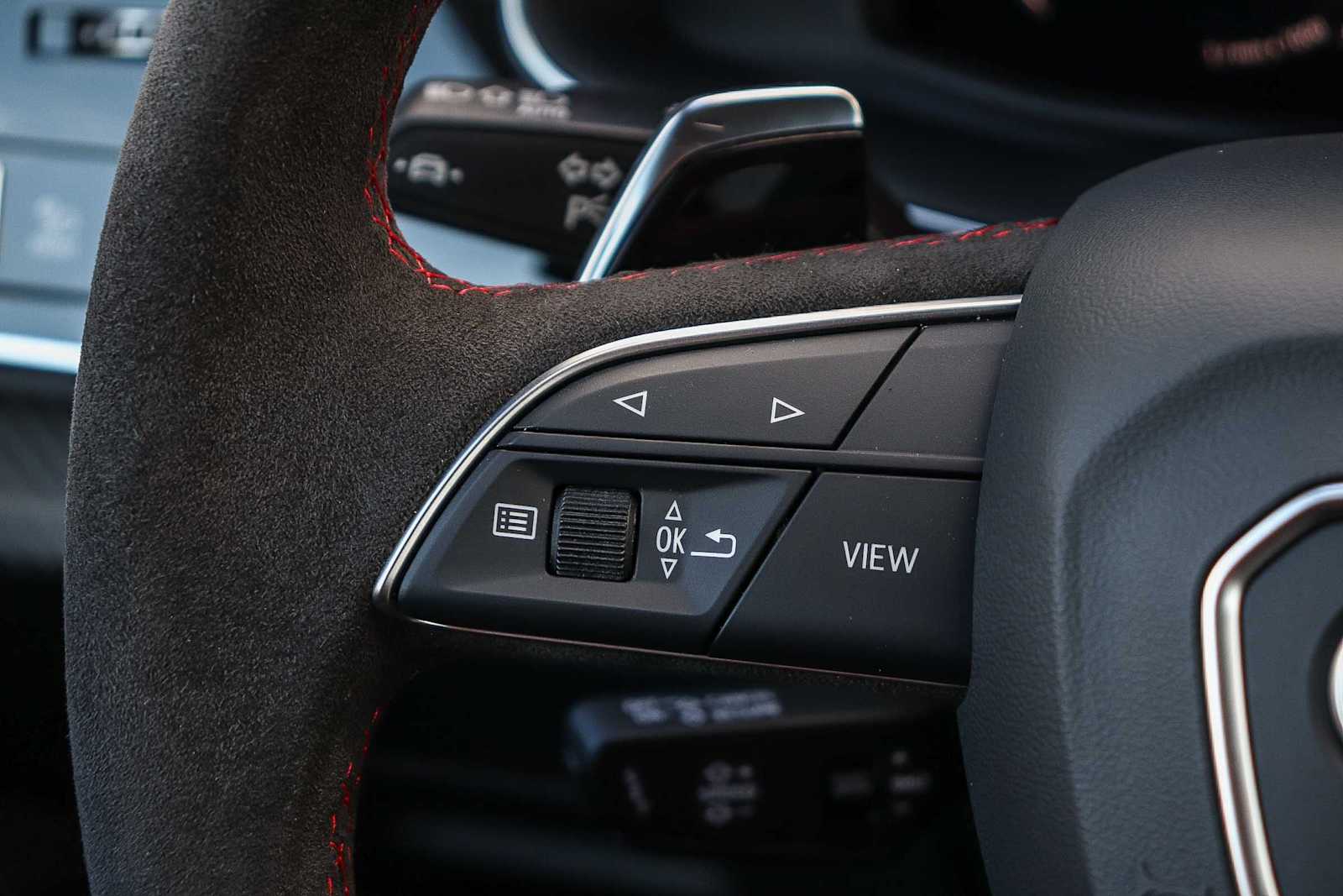 Thumbnail: 2026 Audi RS Q8 - 20