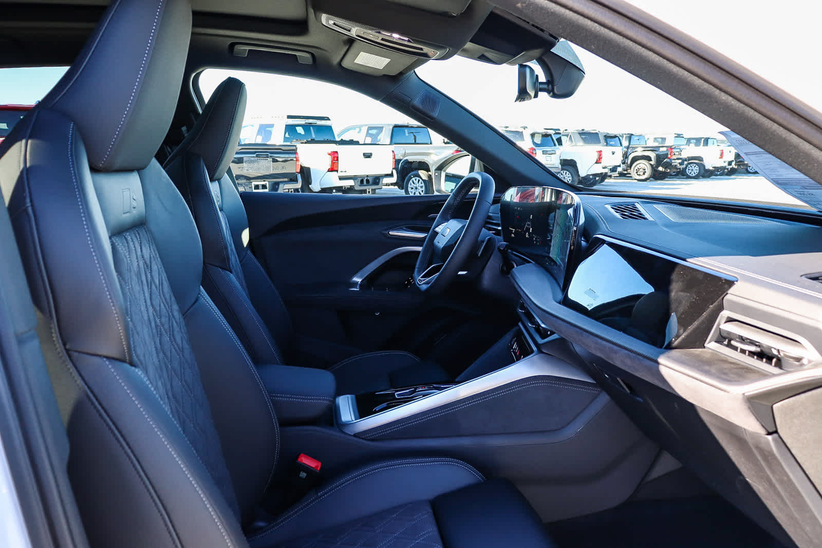 Thumbnail: 2025 Audi SQ5 - 21