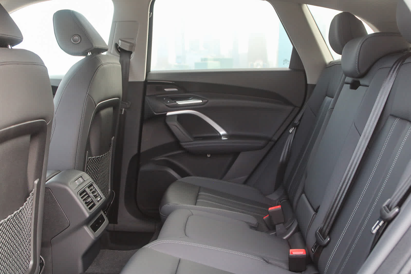 Thumbnail: 2025 Audi Q5 - 24