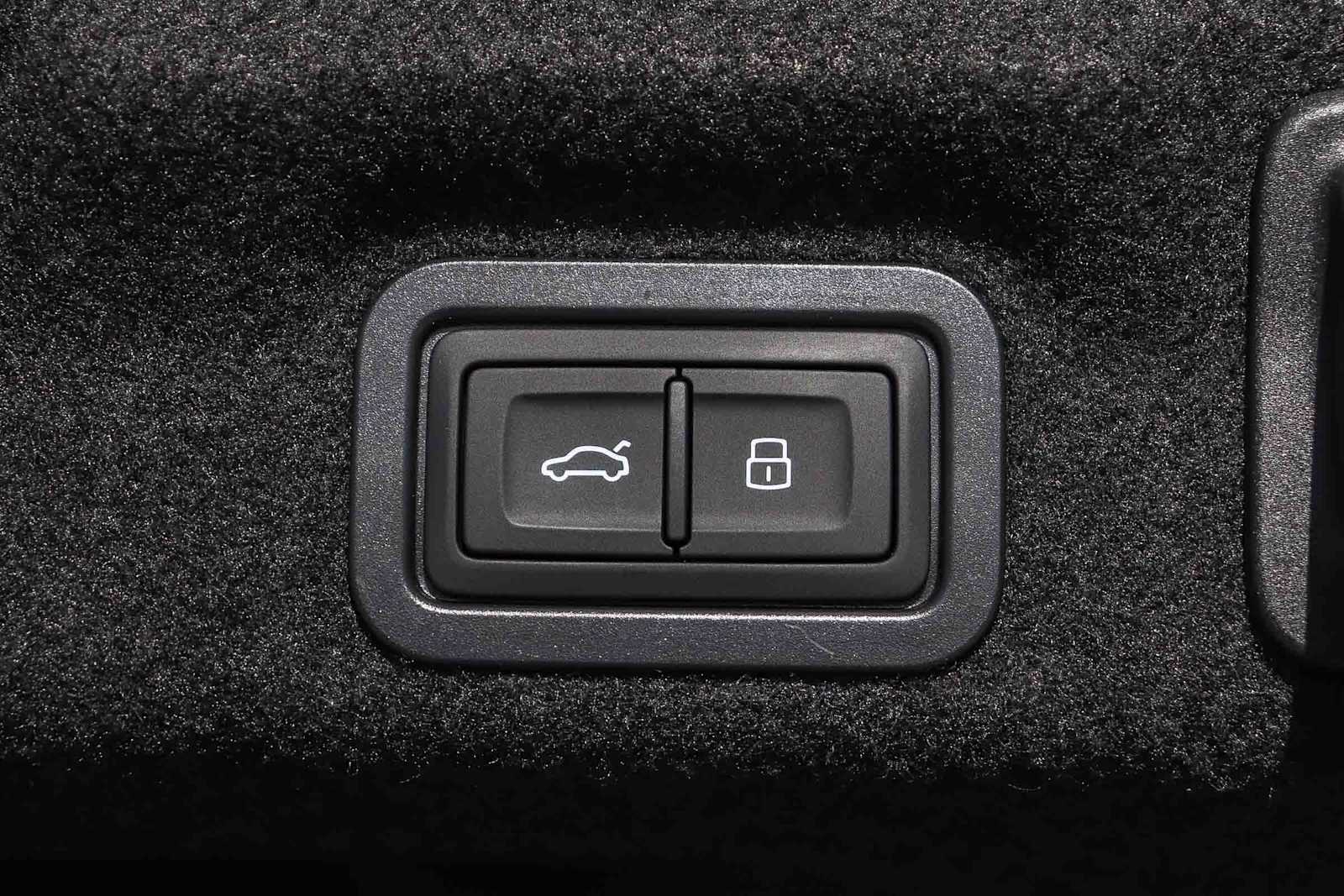 Thumbnail: 2026 Audi A6 - 36