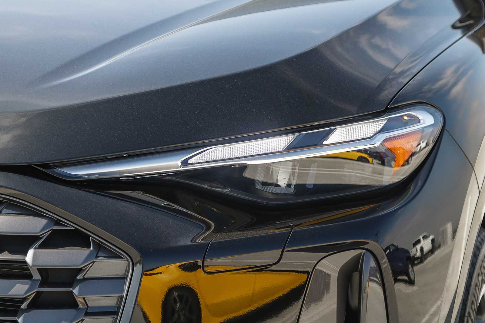 Thumbnail: 2025 Audi Q5 - 4