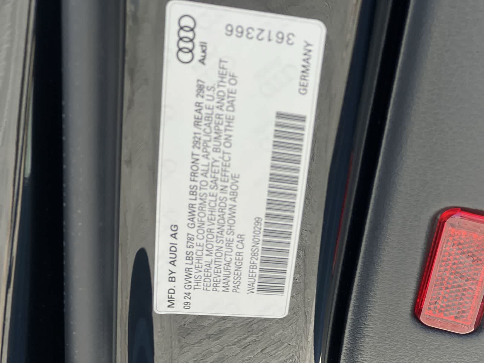 Thumbnail: 2025 Audi S6 - 21