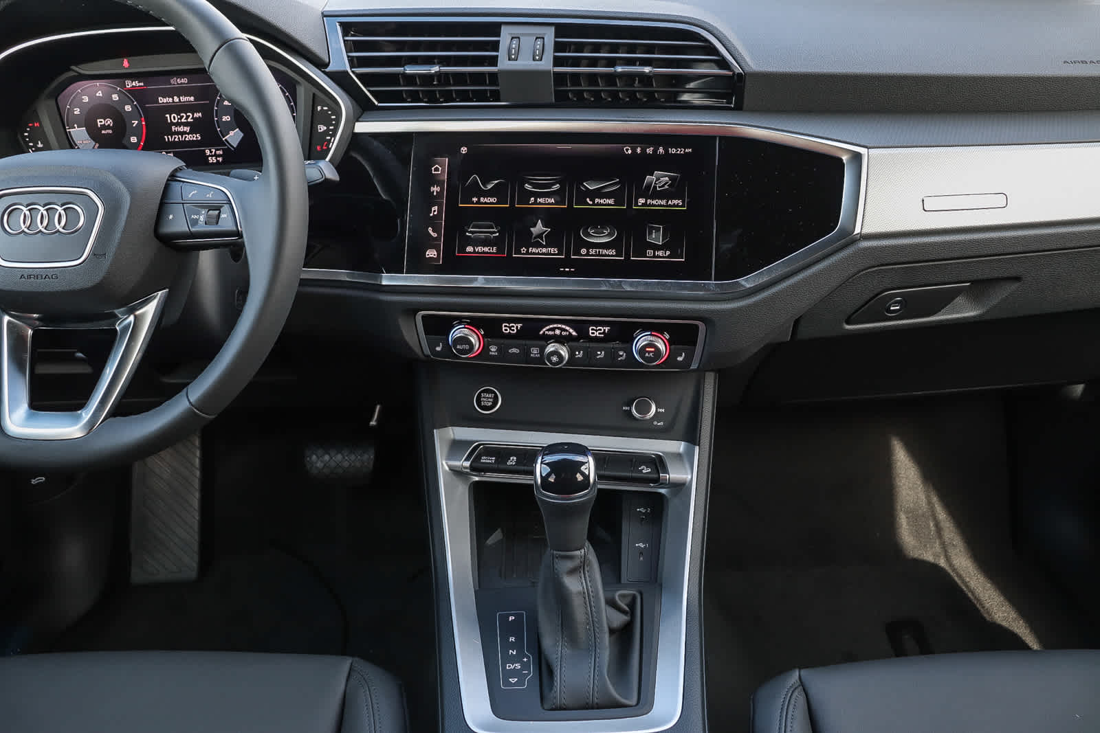 Thumbnail: 2025 Audi Q3 - 16