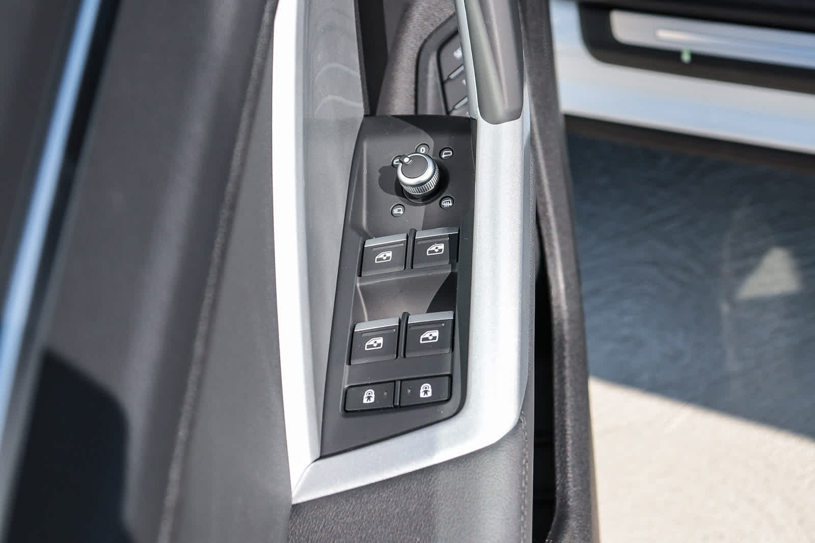 Thumbnail: 2025 Audi Q3 - 27