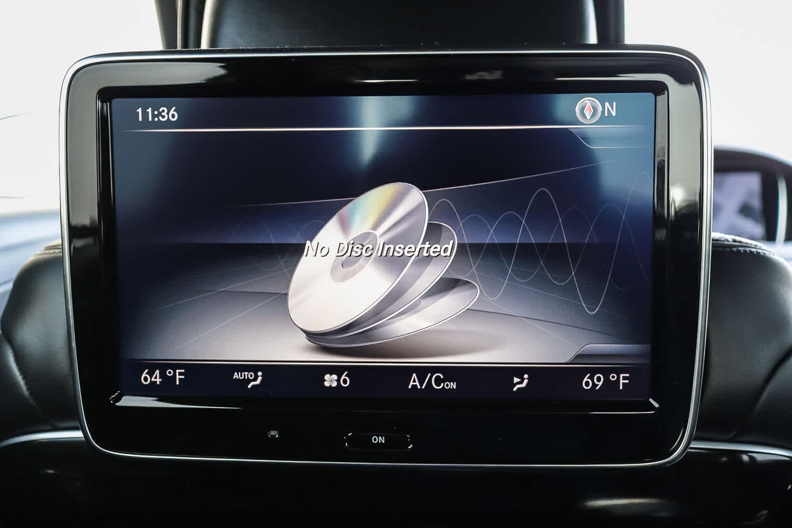 Thumbnail: 2016 Mercedes-Benz S-Class - 31