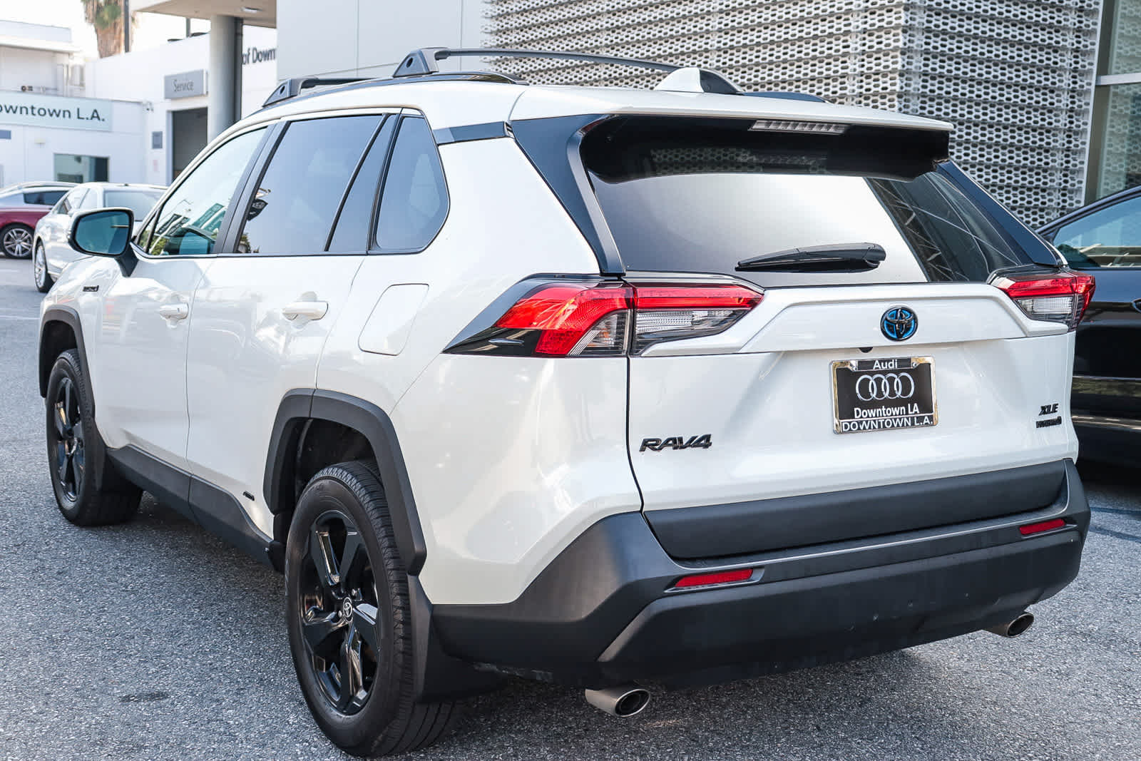 Thumbnail: 2021 Toyota RAV4 - 9