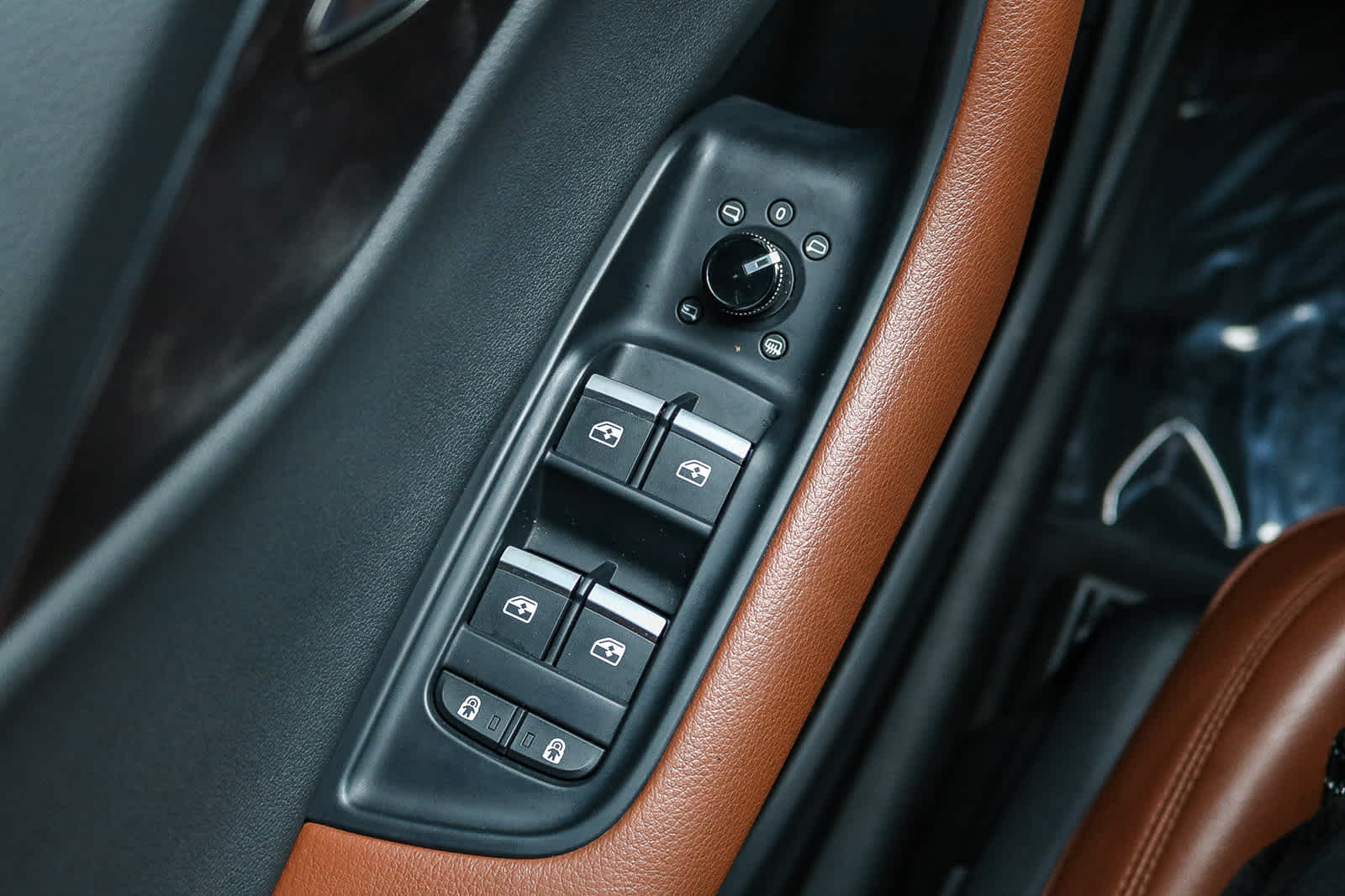 Thumbnail: 2023 Audi Q8 - 34