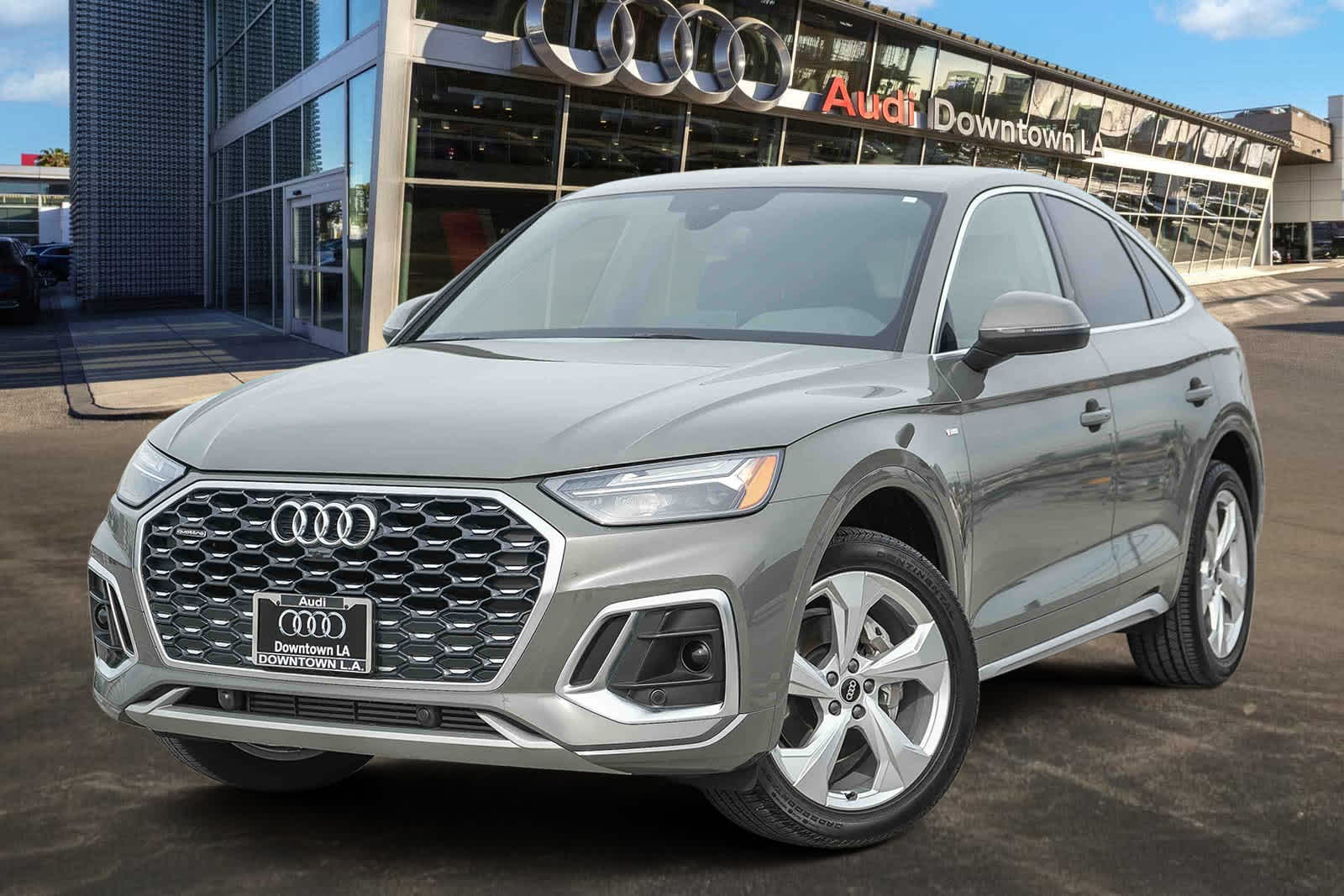 Thumbnail: 2023 Audi Q5 - 1
